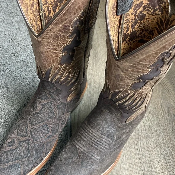 Brown Western Cowboy Boots - Picture 3 of 4